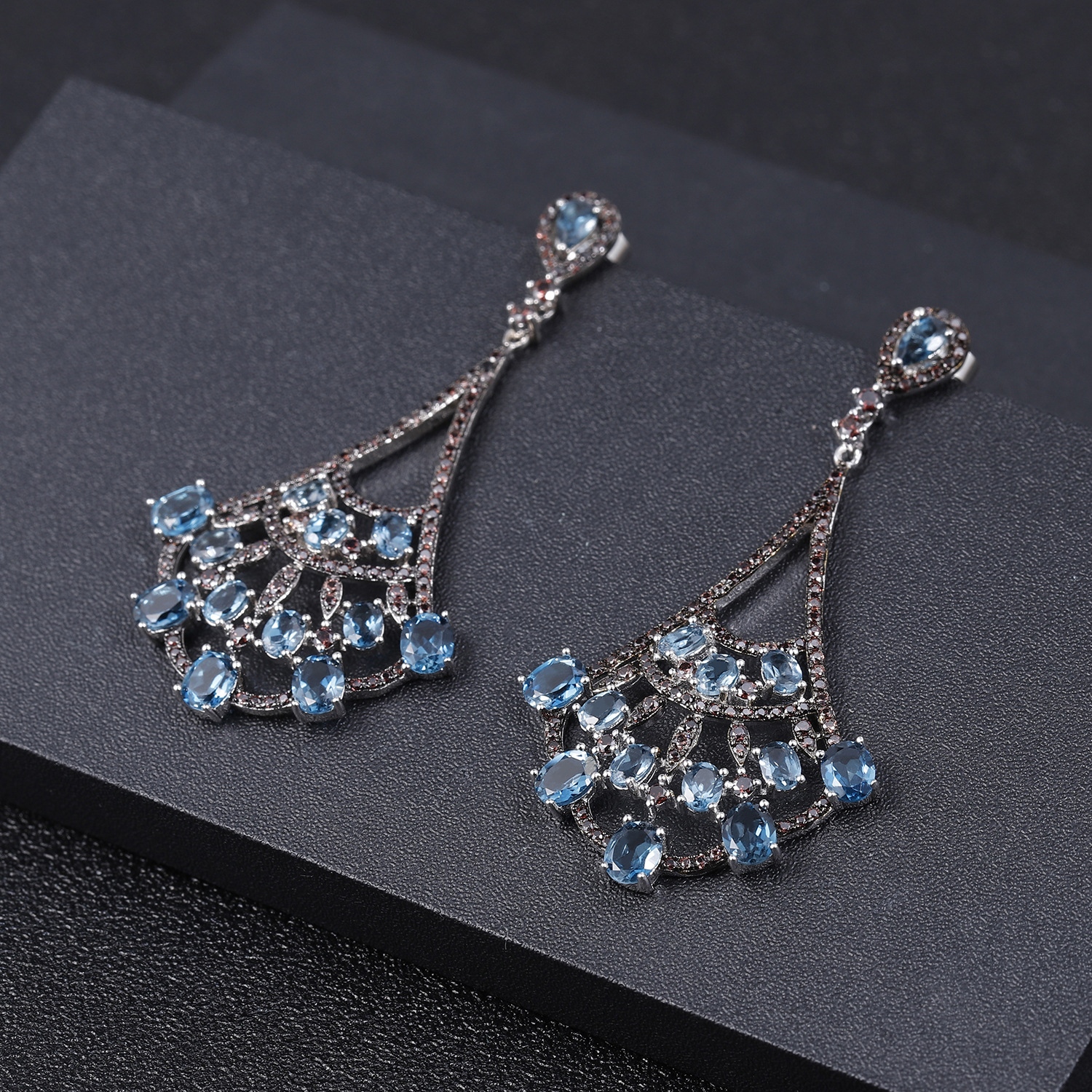 Red carpet jewelry Special jewelry gift for your aunt earrings Distinctive design Exquisite craftsmanship
