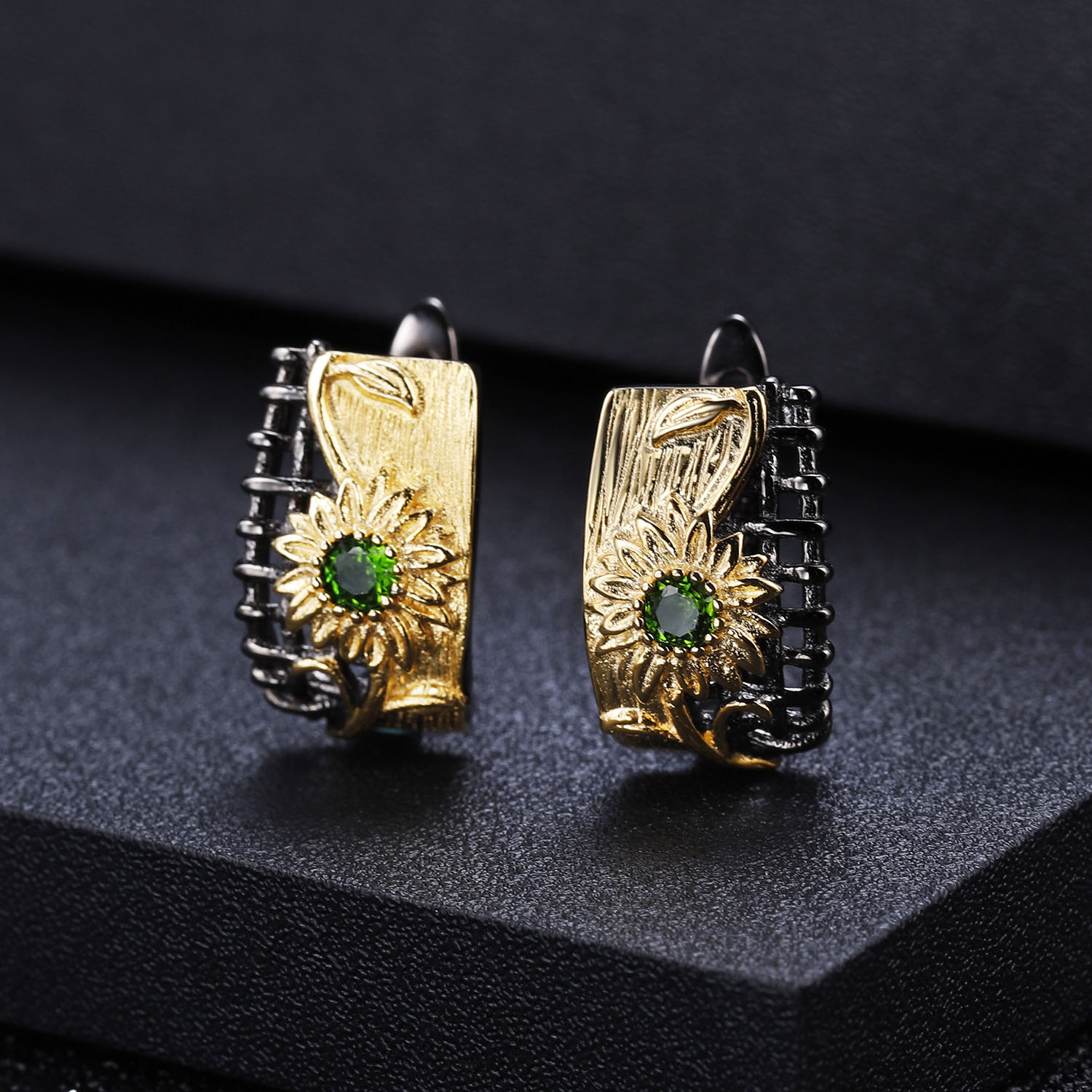 Cultural jewelry for girlfriend earrings Does not change color Strong design sense
