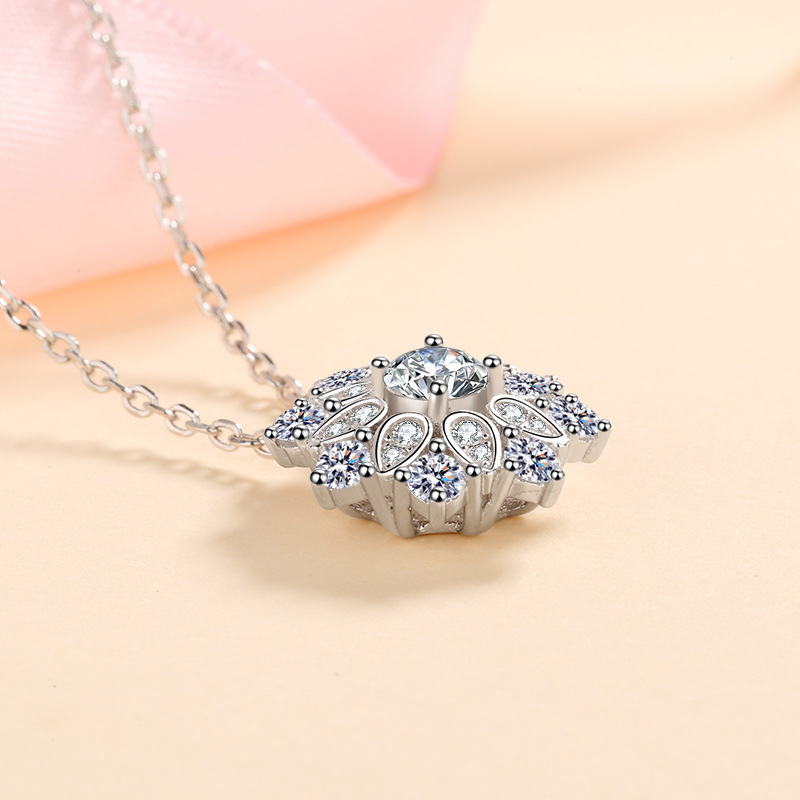 High-Quality Jewelry a meaningful jewelry piece Y-necklace Perfectly cut D-grade Moissanite Dazzlingly colorless Moissanite
