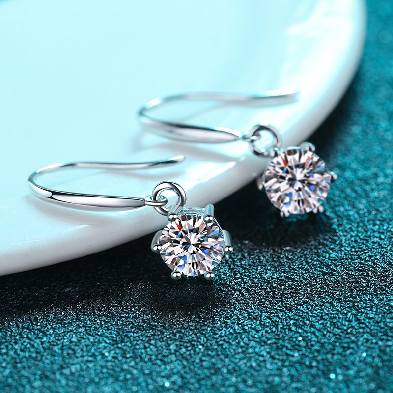 Classic jewelry for Sister earrings D-grade Moissanite with 3EX cut Durable D-grade Moissanite