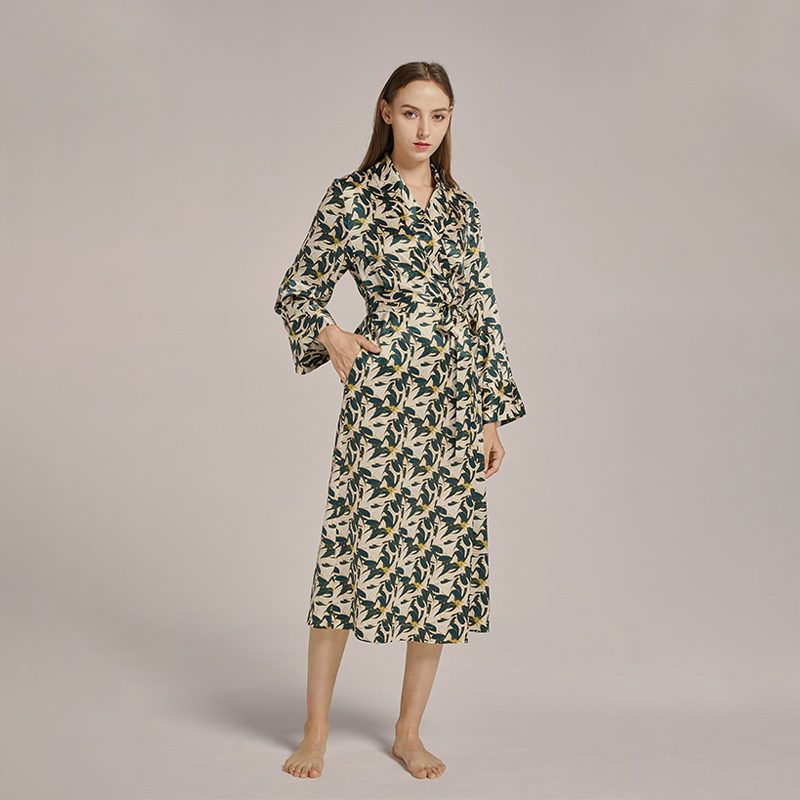 Sustainable loungewear for everyday use pajamas 100% silk pajamas Indulgent sleep in silk