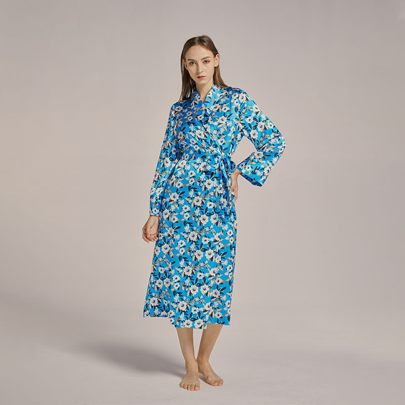 Stylish pure natural material loungewear pajamas 100% silk pajamas Serene and cozy in silk