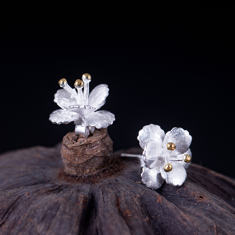 Minimalistic jewelry Gift for your boss earrings Silver Earrings No smudging or fuzziness