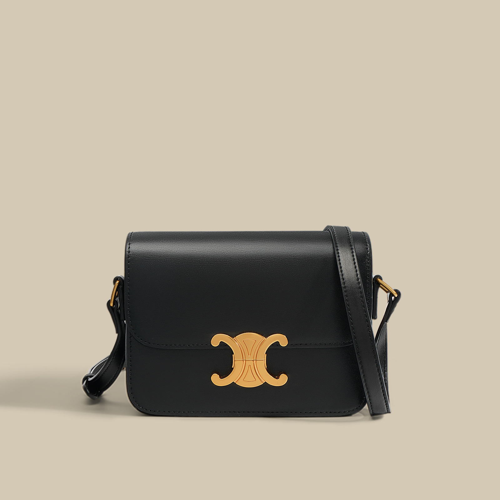 Bold and daring bags that make a statement For the Chic and sophisticated shopper bags Natural strength Genuine Leather Timeless beauty Genuine Leather