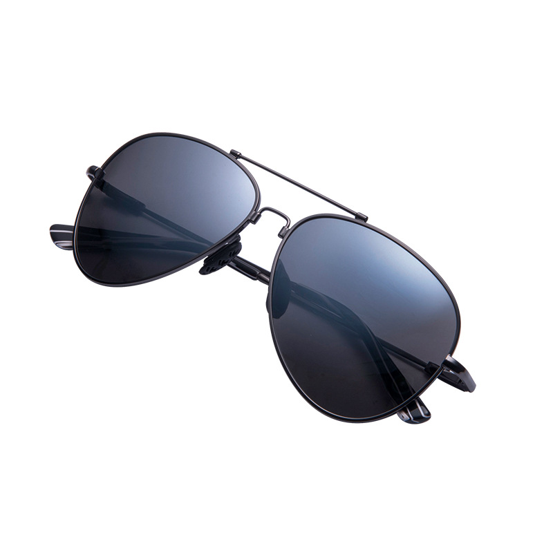 Fashionable and UV 400 protected sunglasses Sunglasses Aviation grade titanium alloy raw material Non-deforming and heat-resistant