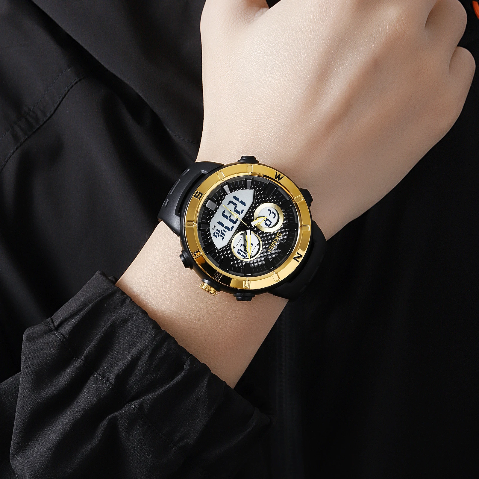 Avant-garde design for the fashion-forward watch Sports Watch Waterproof feature adds versatility and peace of mind
