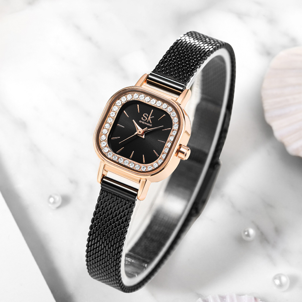 Bold and statement-making for a strong presence watch Fashion Women's Watch Waterproof design for worry-free daily wear