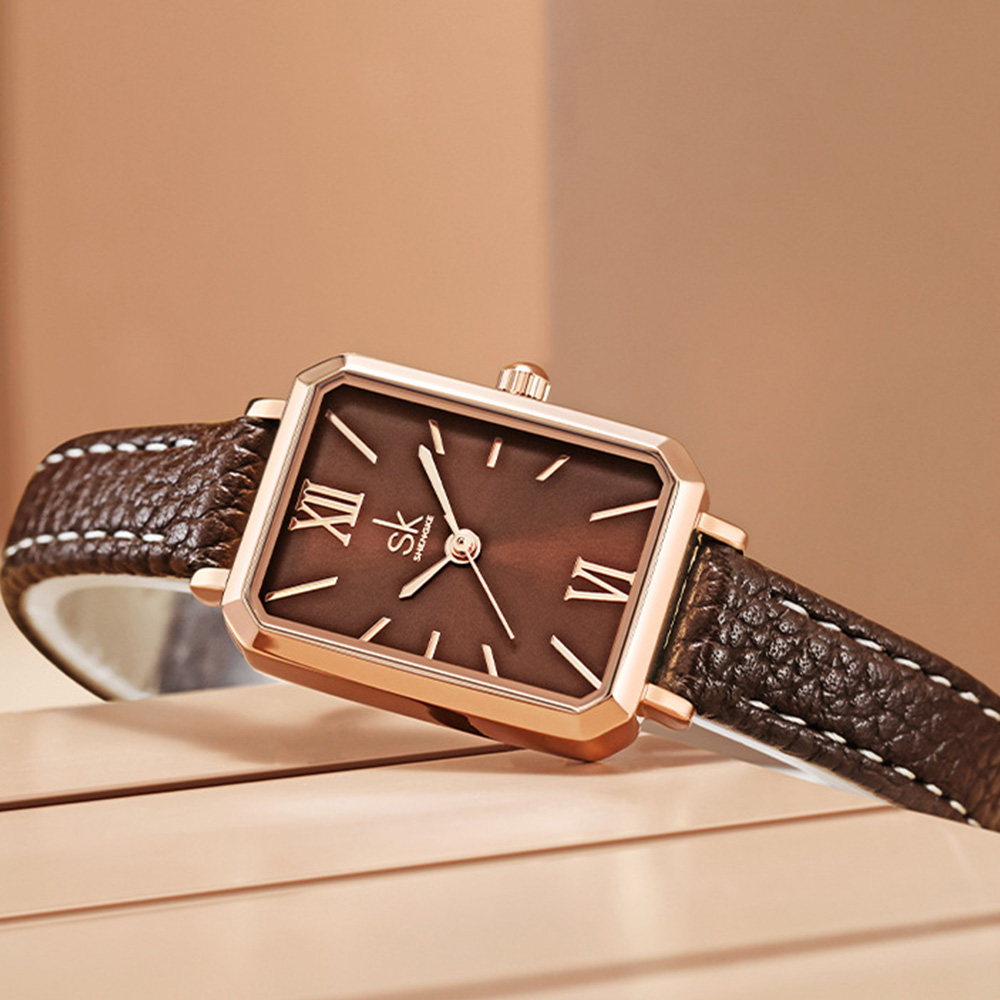 Two-tone design for a modern twist watch Fashion Women's Watch Sleek chic design reflects current fashion trends