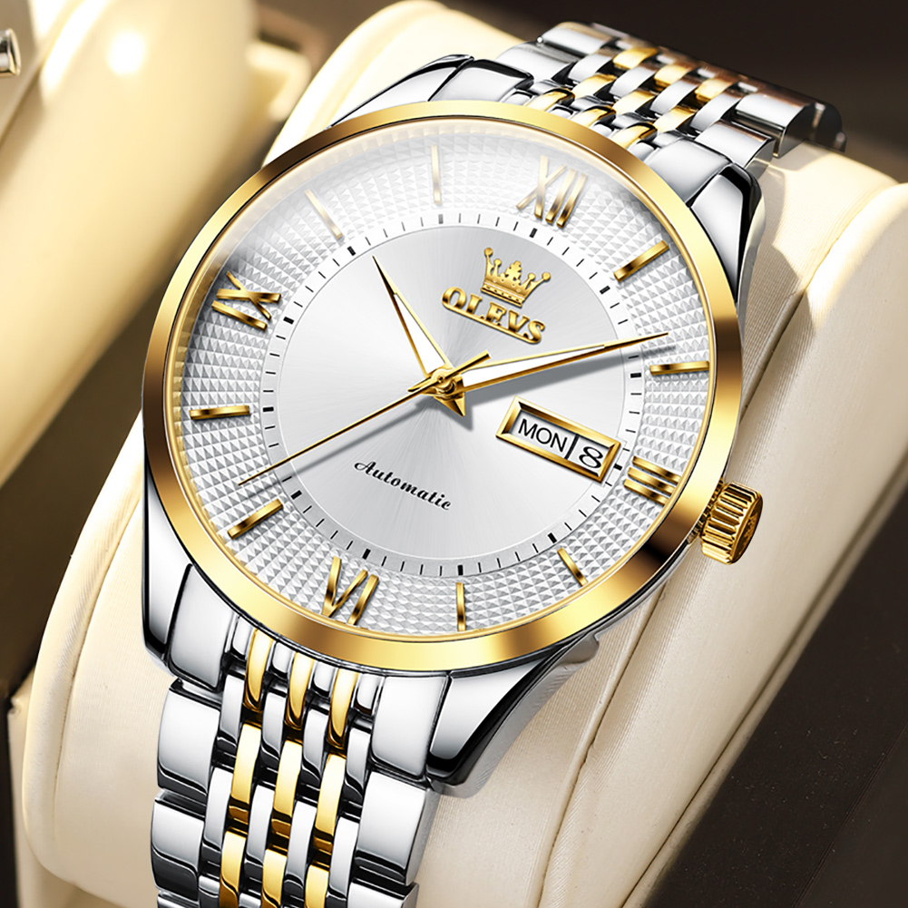 Luxury timepieces with opulent detailing watch Mechanical Watch Blend of tradition and innovation in design