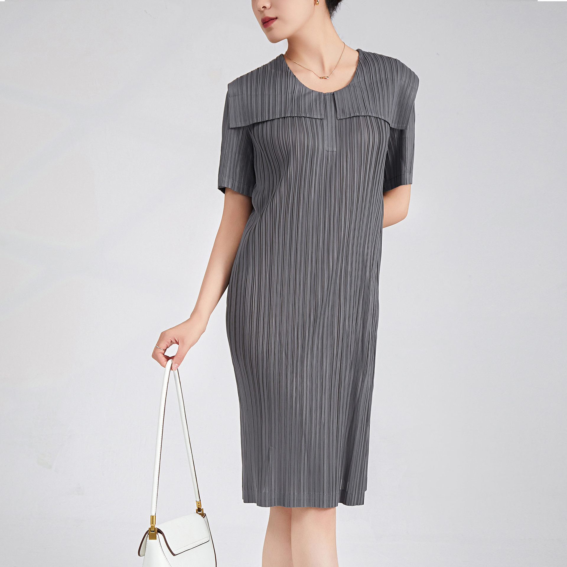 Figure-Flattering Styles for Confidence lady's fashion Fashion Dresses Trendy styles for the fashion-forward woman