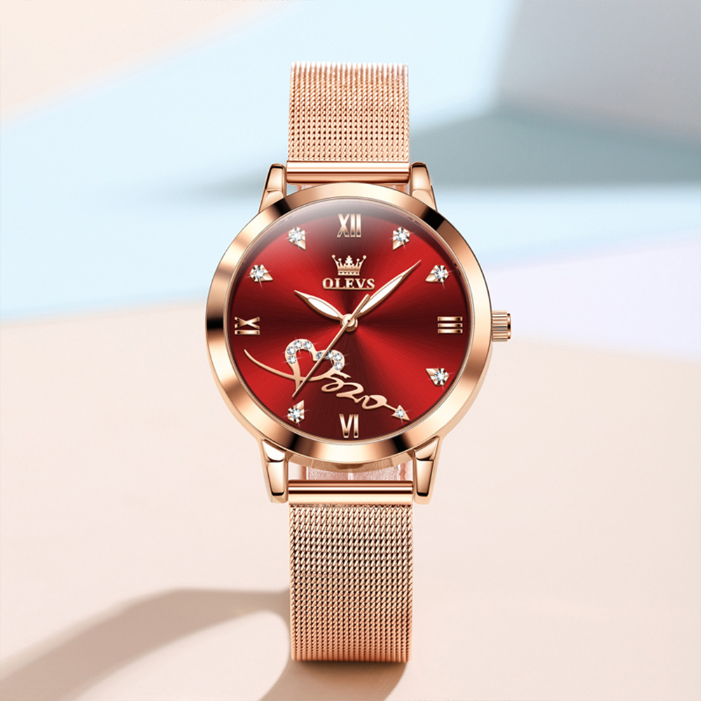 Two-tone design for a modern twist watch Fashion Women's Watch Water-resistant feature ensures durability and versatility