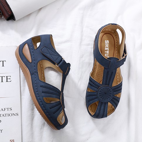 خيارات تتبع أحدث صيحات الموضة صنادل الكعب السميك أحذية متعددة الاستخدامات لمغامراتك الصيفية