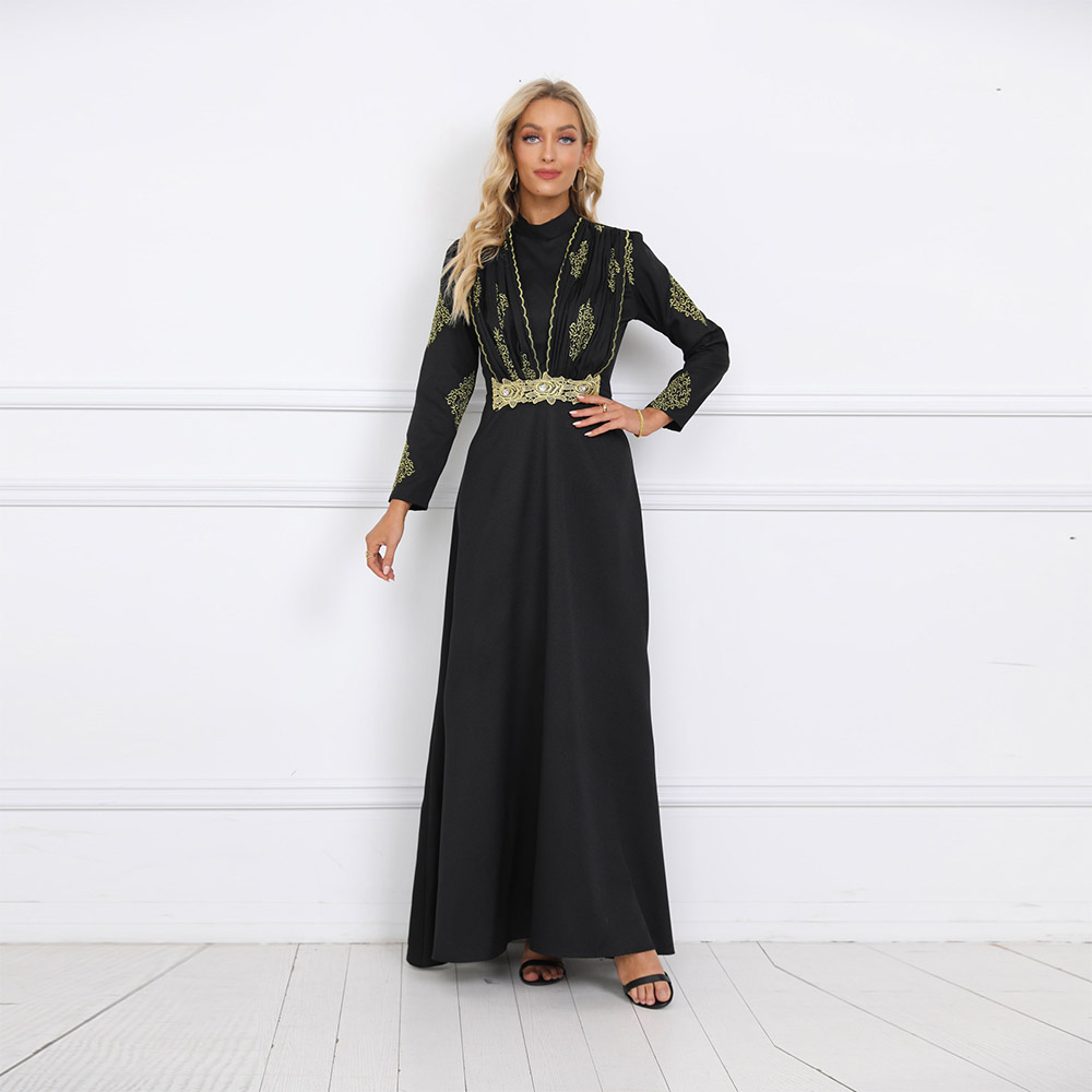 Fashionable plaid A-line Muslim long dress with a cinched waist